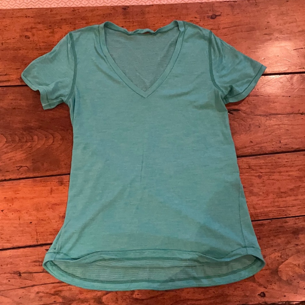 Lululemon vneck tee emerald green